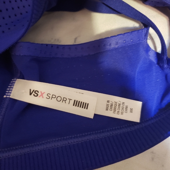 Victoria's Secret Sports Bra - Picture 6 of 6